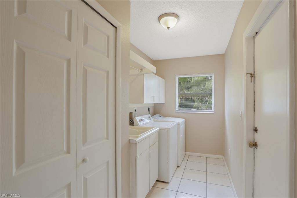 SAN CARLOS PARK - Residential