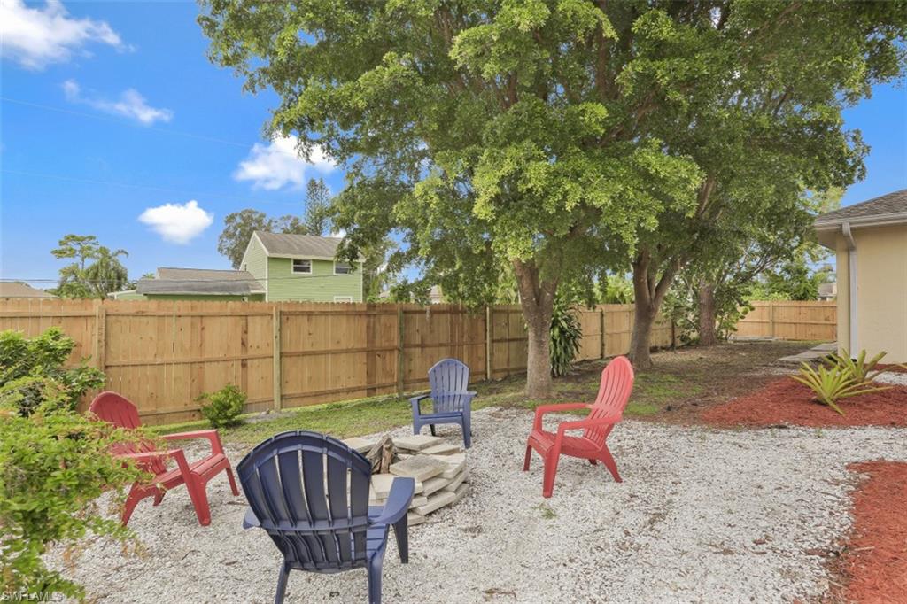 SAN CARLOS PARK - Residential