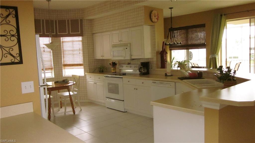 VILLAGES OF BONITA CONDO - Residential