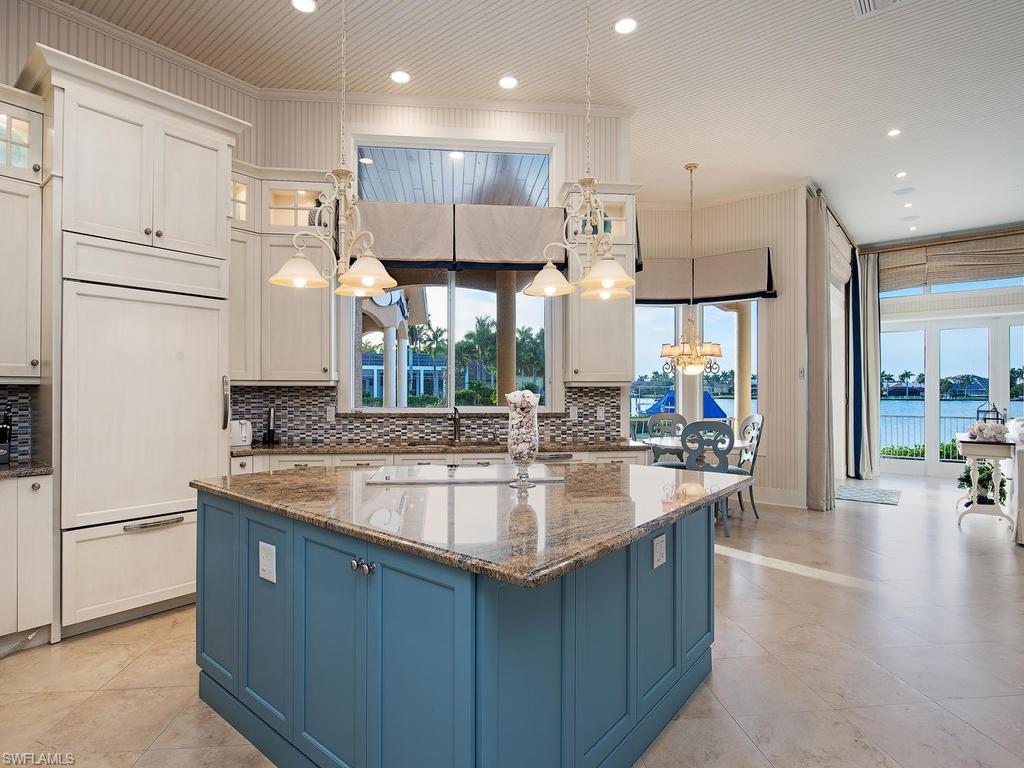 MARCO BEACH - Residential