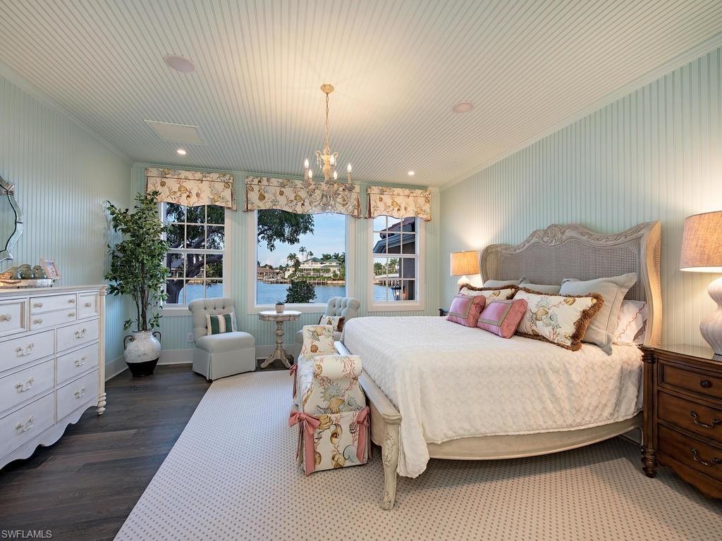 MARCO BEACH - Residential