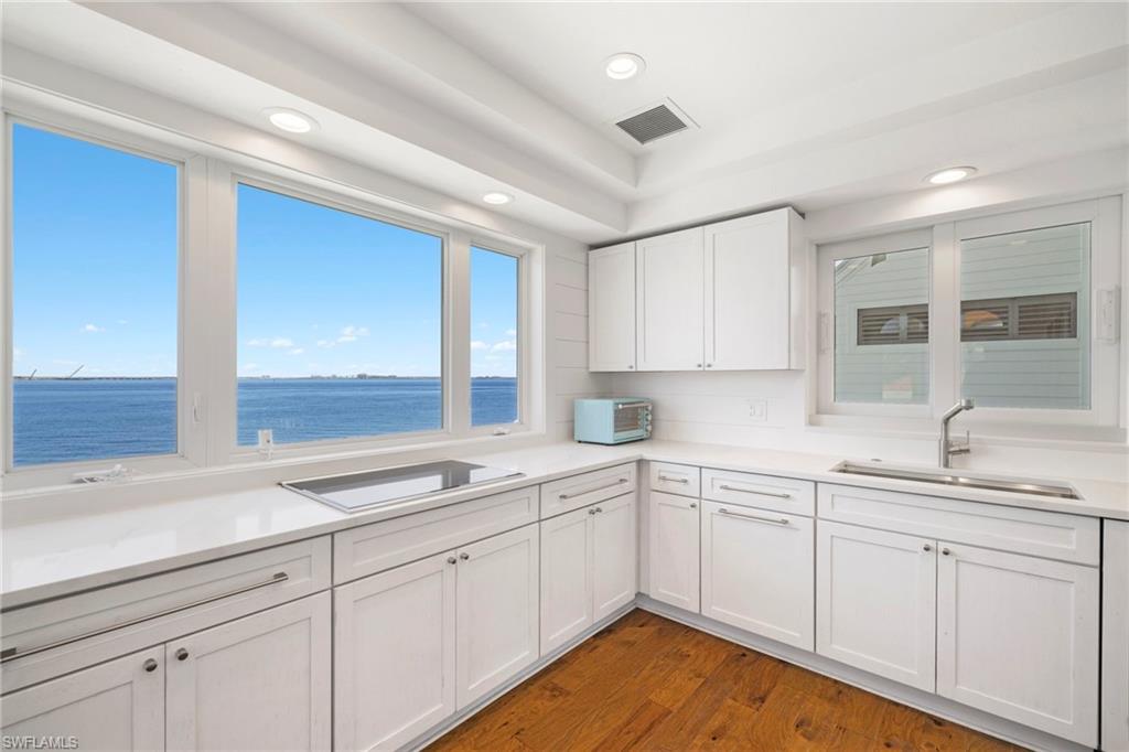 SANIBEL ESTATES - Residential