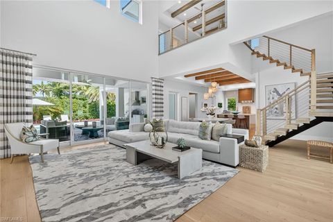 405 7TH AVE N NAPLES FL 34102