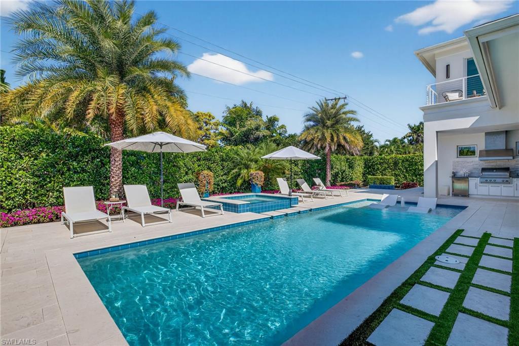 OLDE NAPLES - Residential