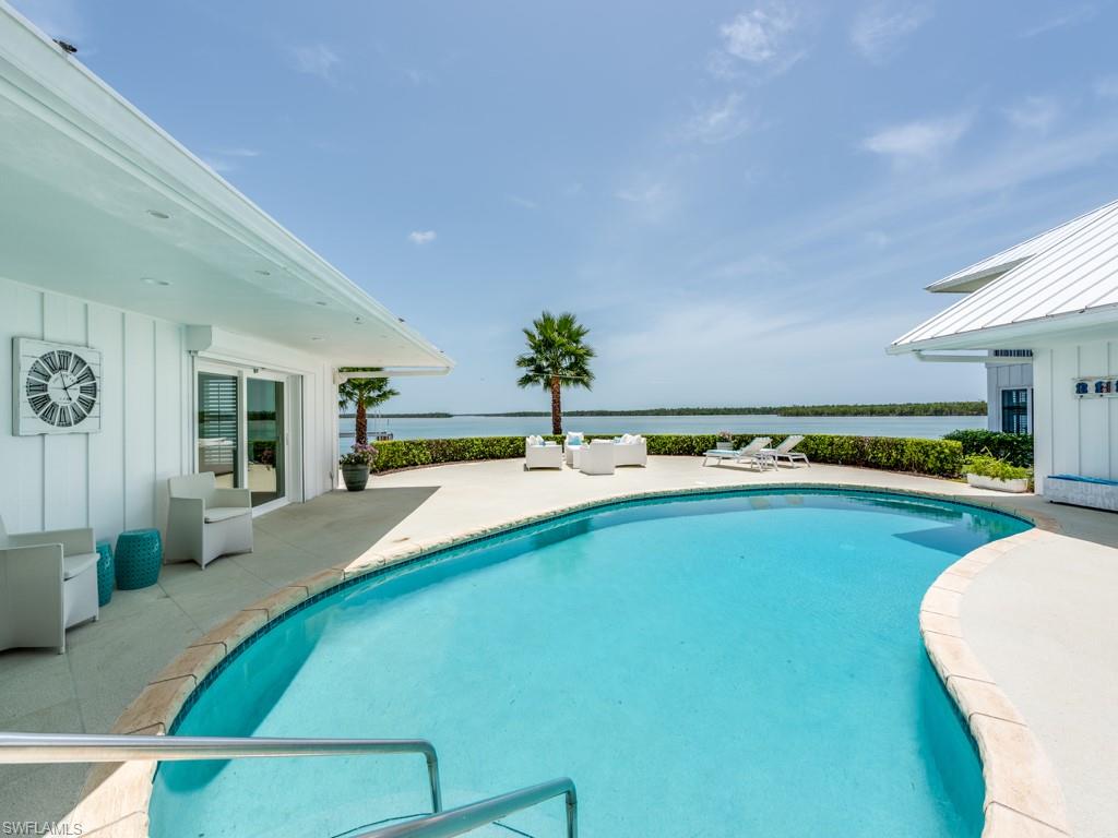 MARCO BEACH - Residential