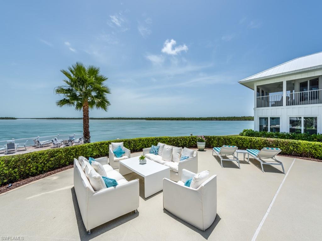 MARCO BEACH - Residential