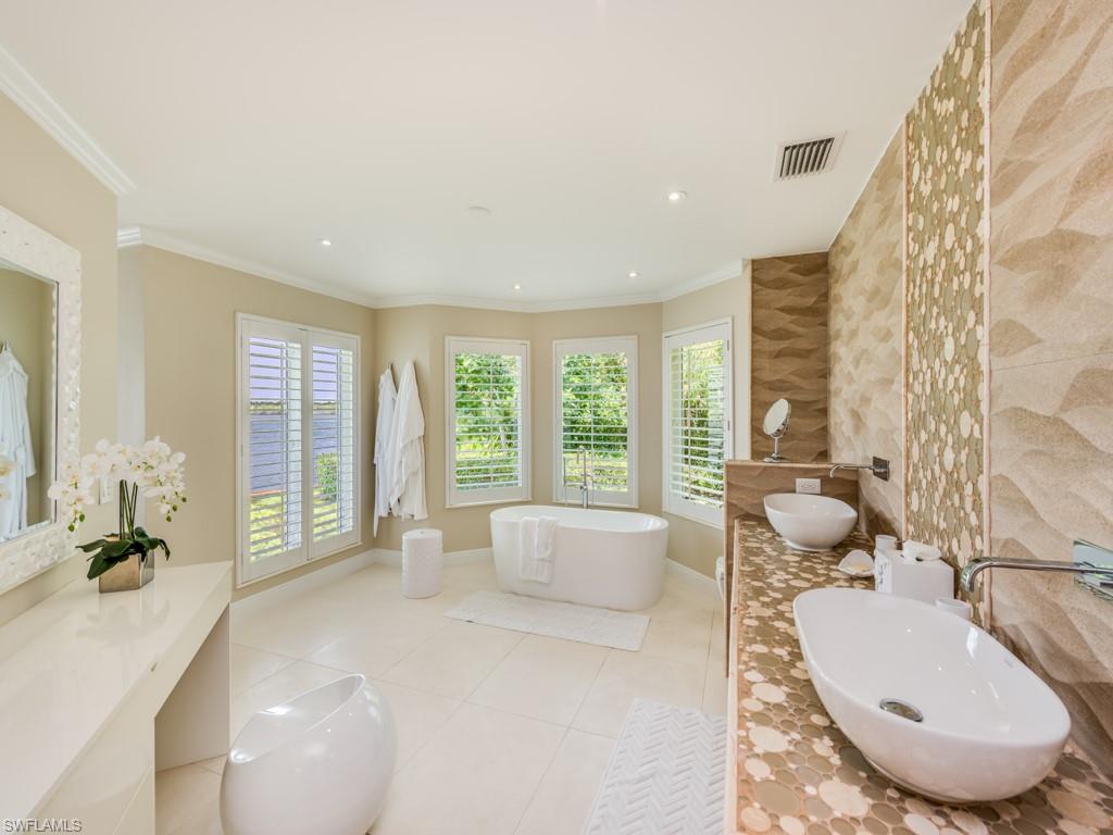 MARCO BEACH - Residential