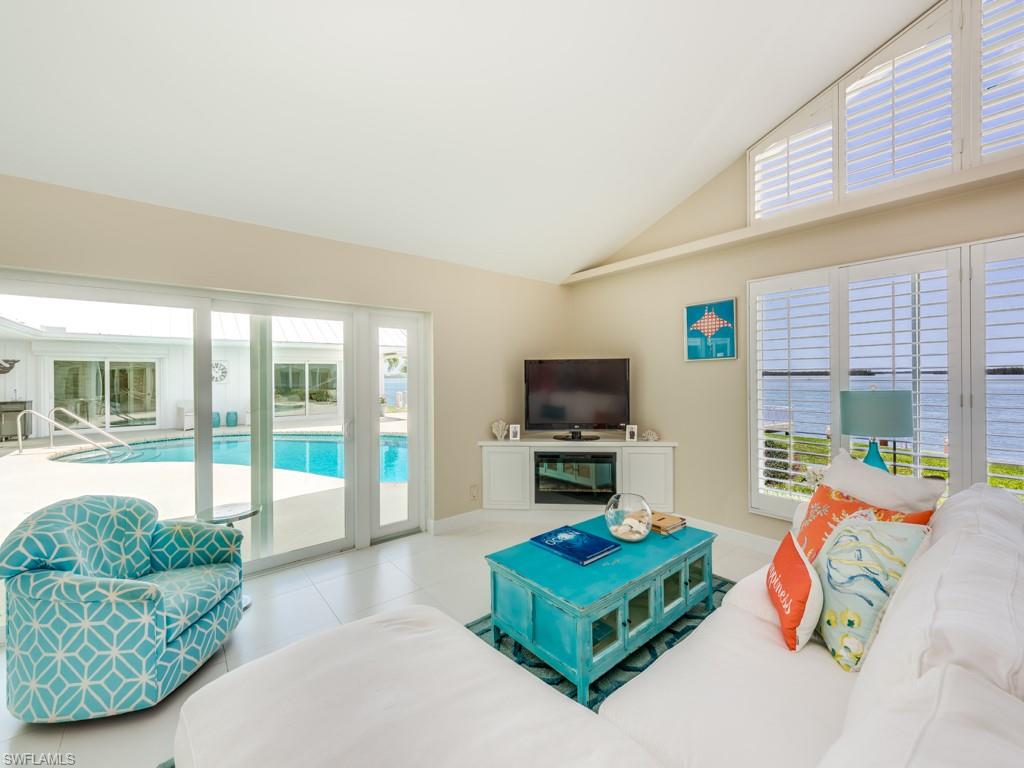 MARCO BEACH - Residential