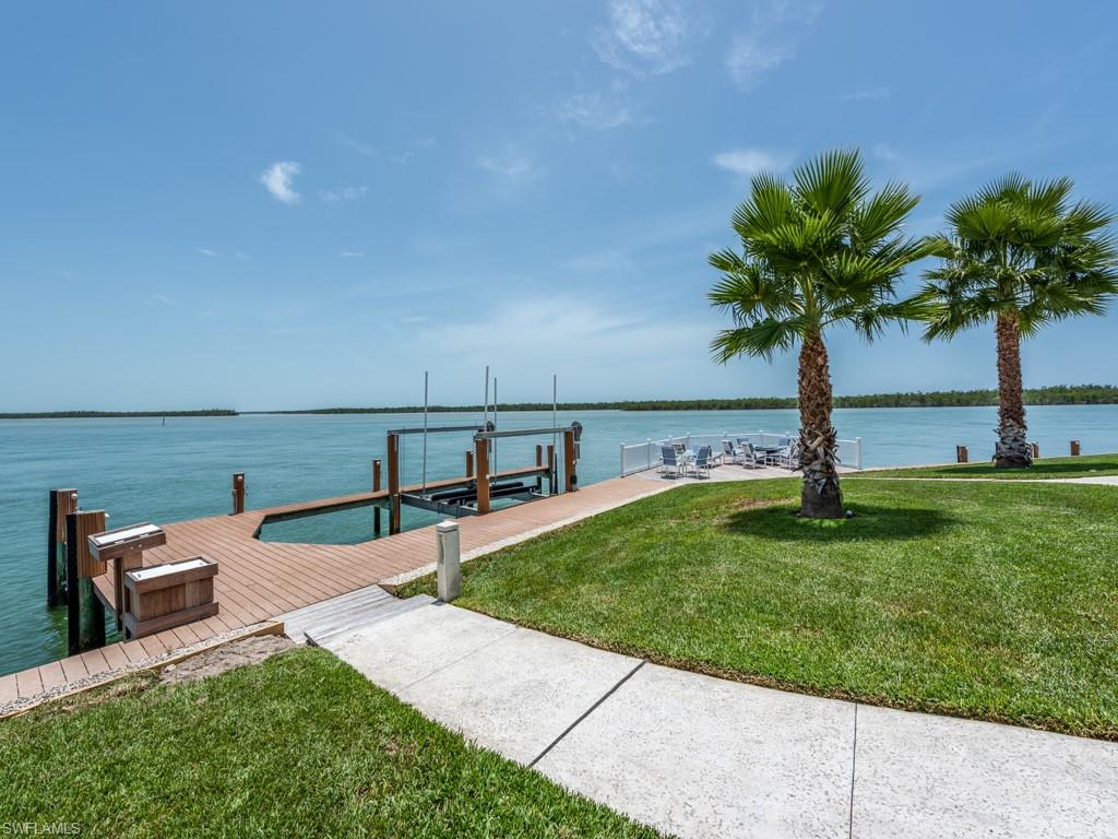 MARCO BEACH - Residential