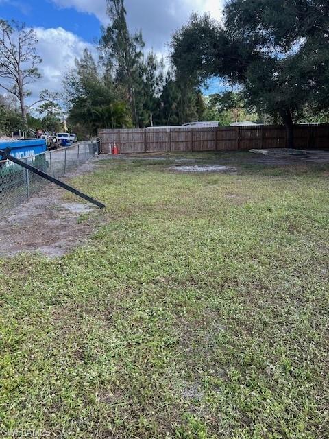 NORTH FORT MYERS - Land