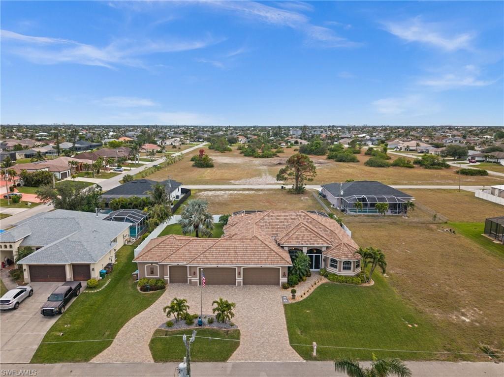 CAPE CORAL - Residential