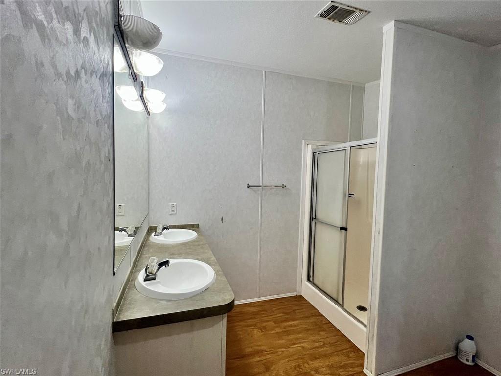 TANGLEWOOD OAKS - Residential