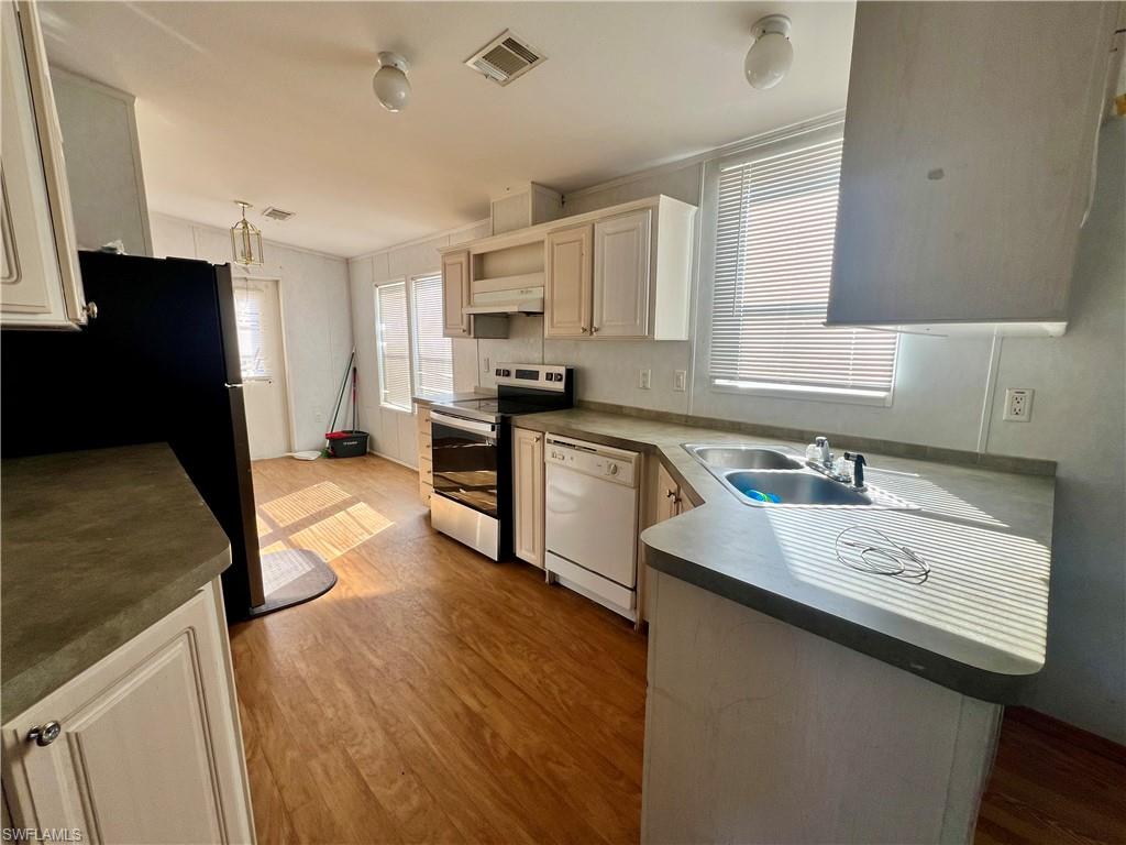 TANGLEWOOD OAKS - Residential