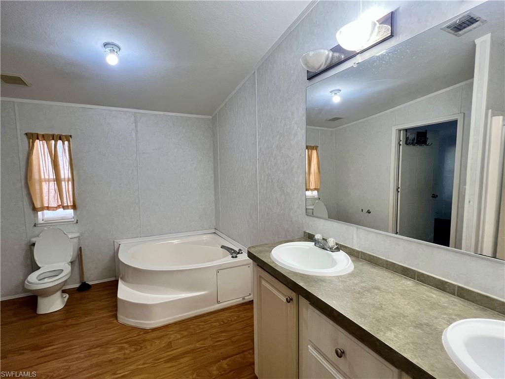 TANGLEWOOD OAKS - Residential