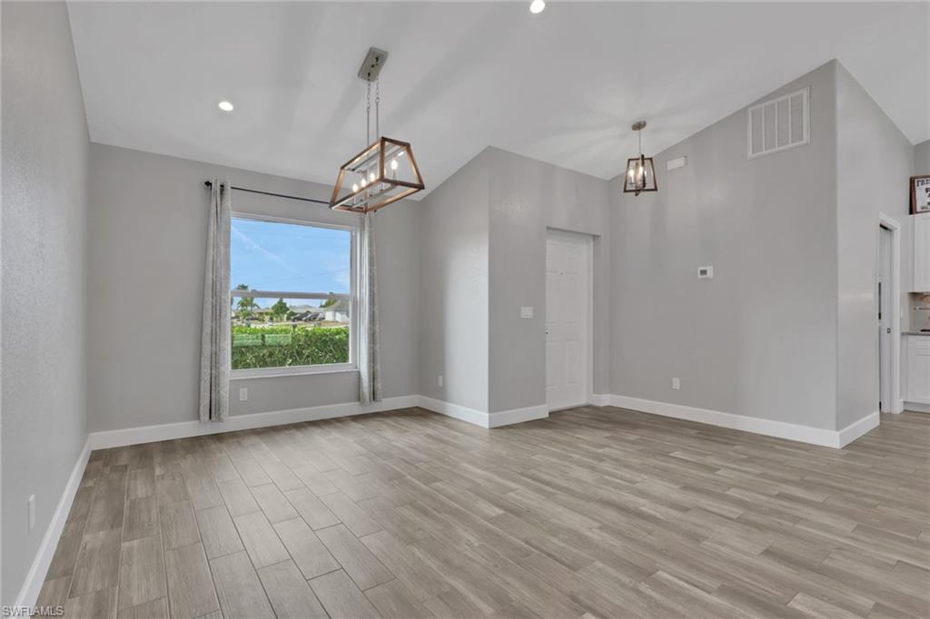 CAPE CORAL - Residential