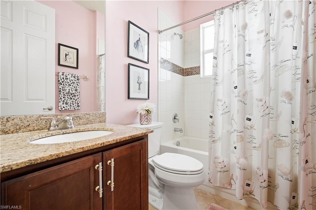 BOTANICA LAKES - Residential