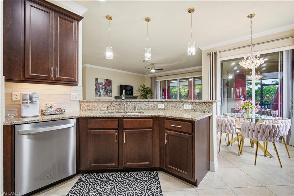 BOTANICA LAKES - Residential