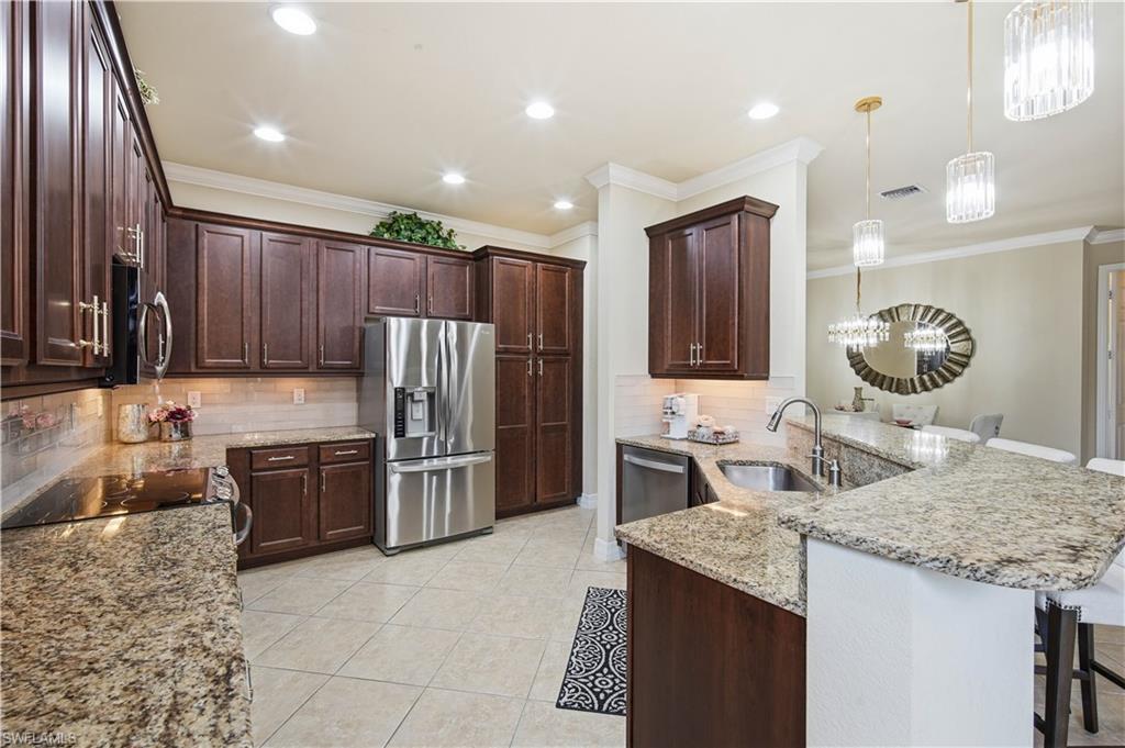 BOTANICA LAKES - Residential