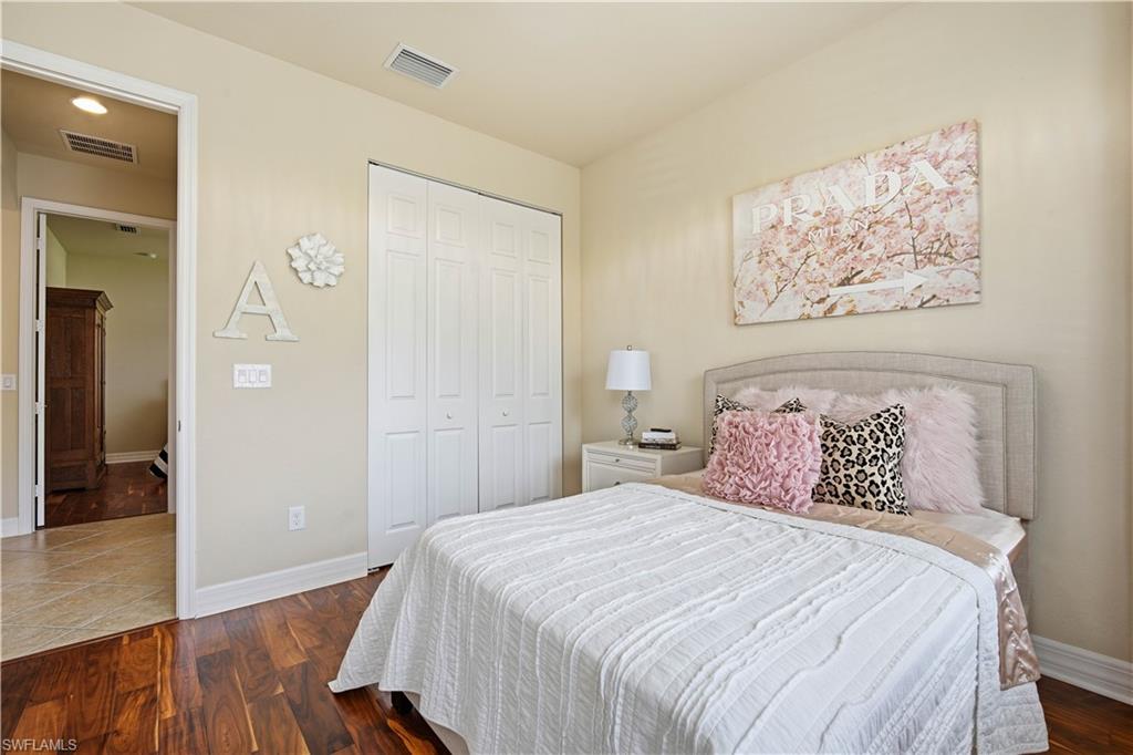 BOTANICA LAKES - Residential