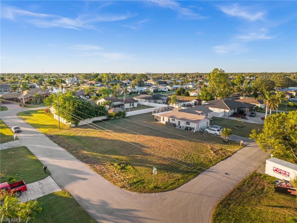 CAPE CORAL - Land