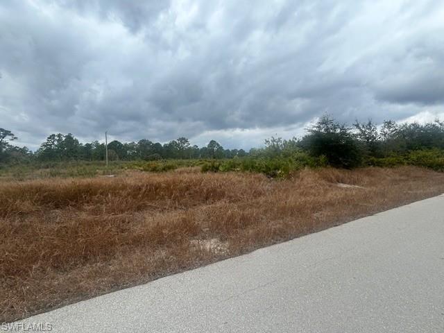 ISLAND OF HAPPINESS - Land