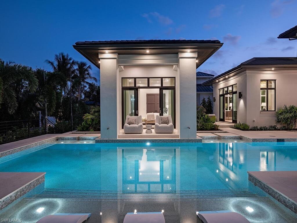 AQUALANE SHORES - Residential