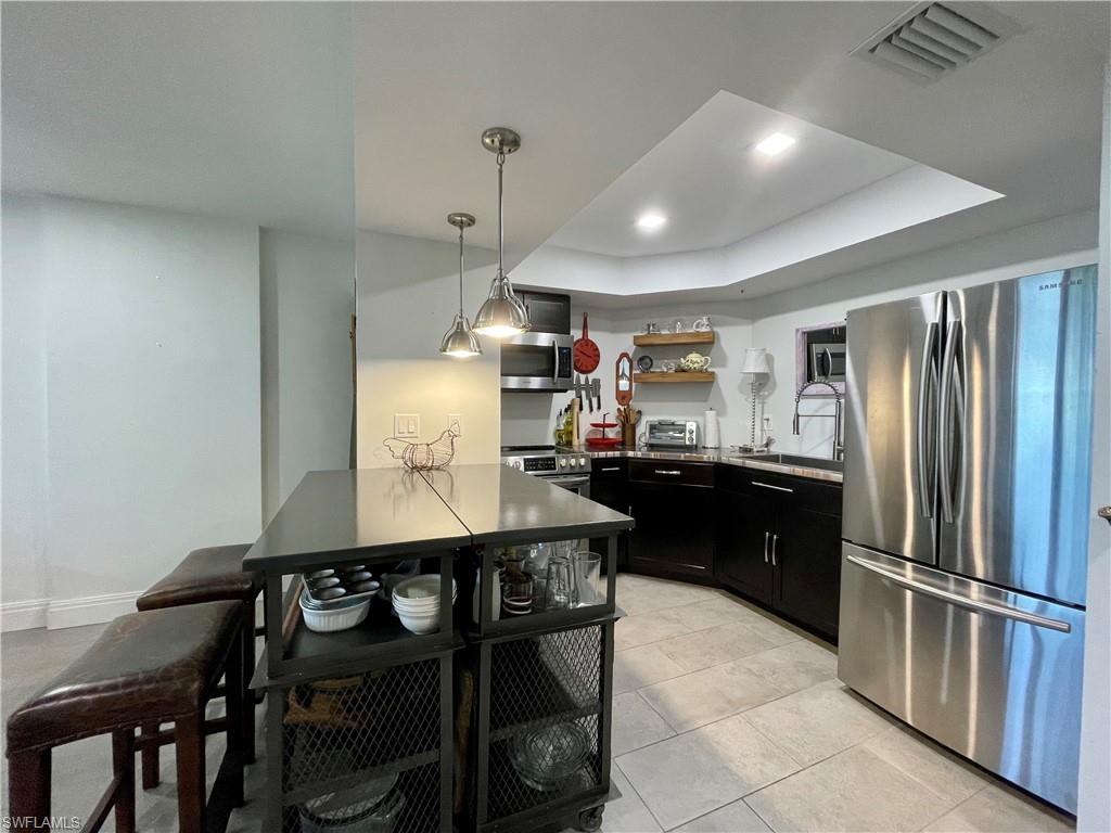 VANDERBILT TOWERS - Residential