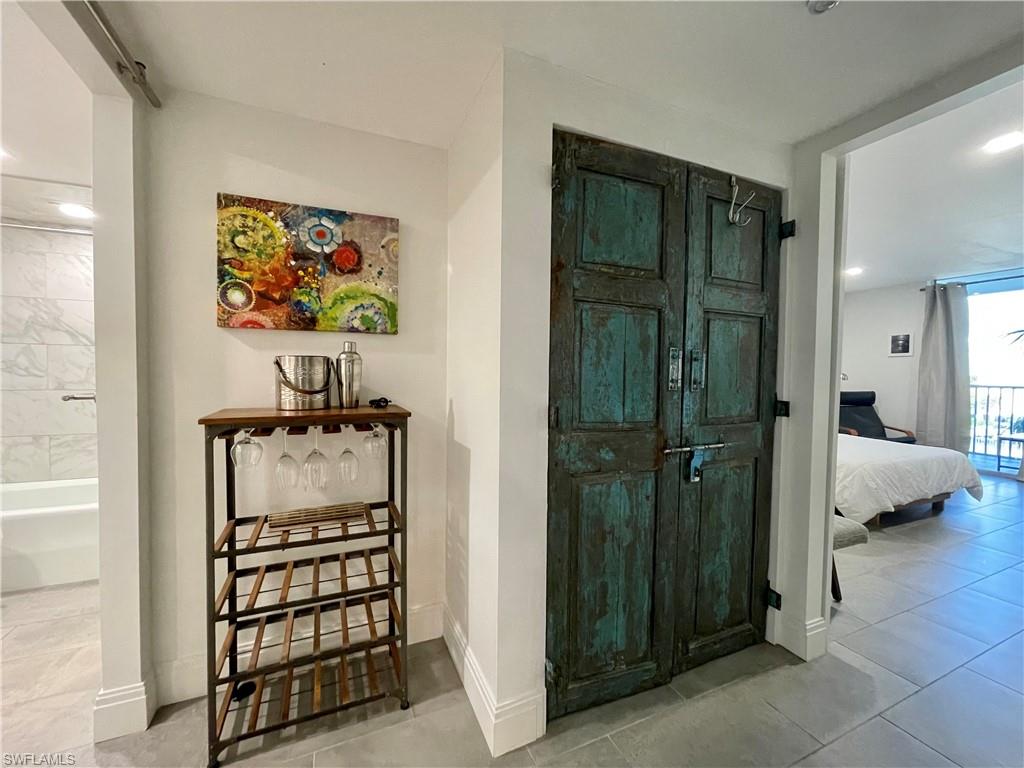 VANDERBILT TOWERS - Residential