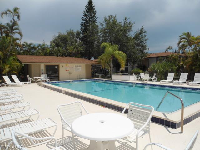 DAVIS COURT CONDO - Residential