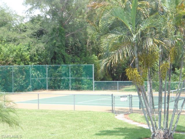 DAVIS COURT CONDO - Residential