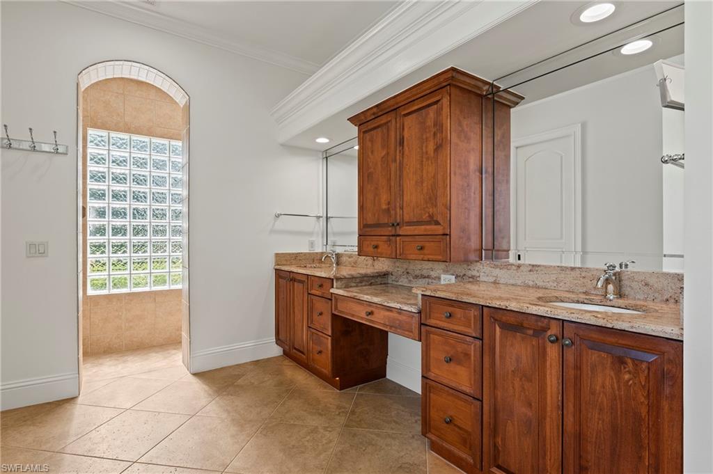 OAKES ESTATES - Residential