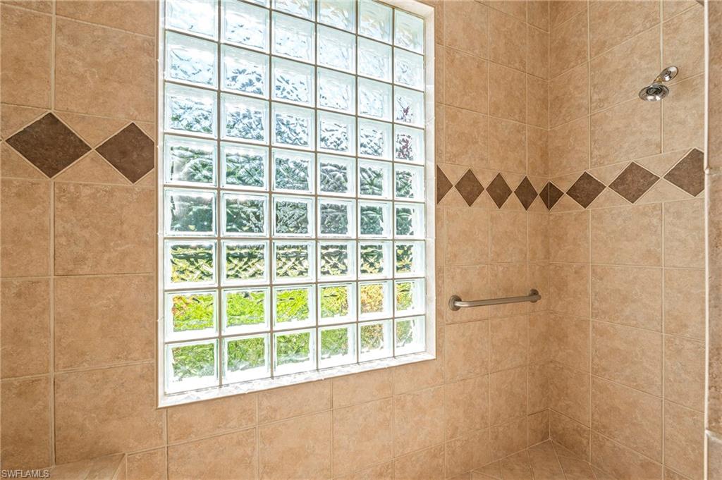 OAKES ESTATES - Residential