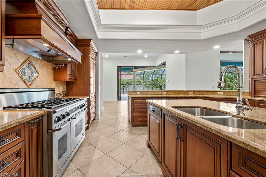 OAKES ESTATES - Residential