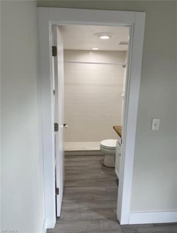 ENGLISH VILLAGE CONDO - Residential