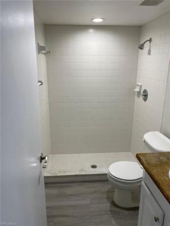 ENGLISH VILLAGE CONDO - Residential