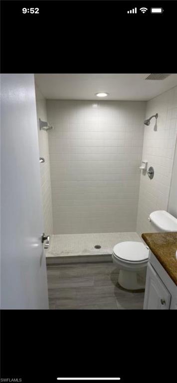 ENGLISH VILLAGE CONDO - Residential