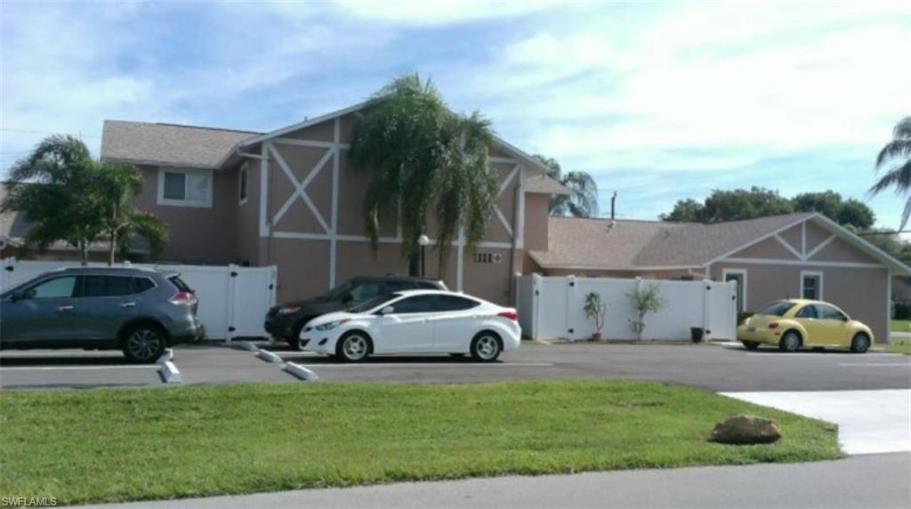 ENGLISH VILLAGE CONDO - Residential