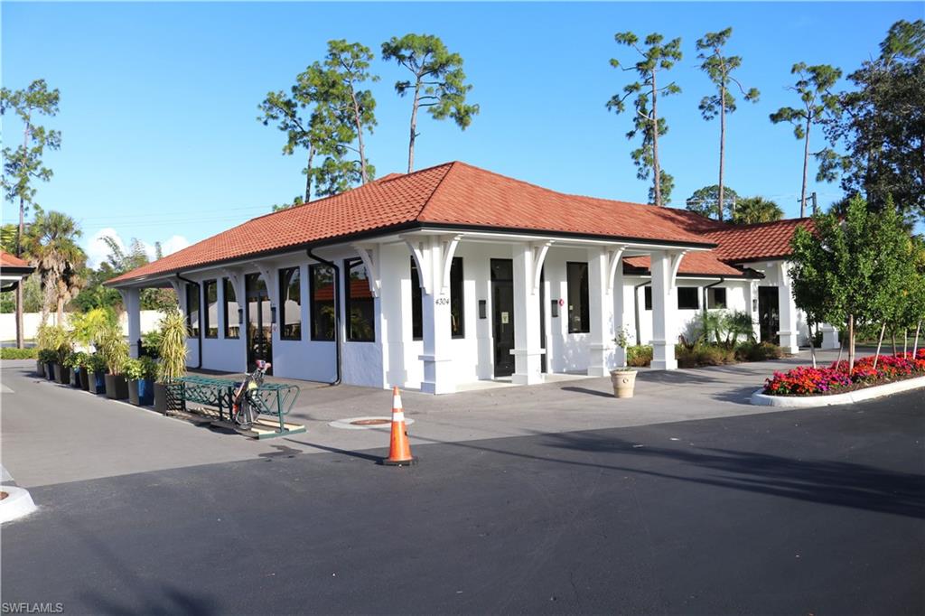 ANDOVER SQUARE - Residential