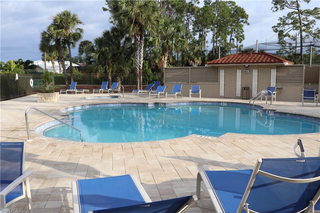 ANDOVER SQUARE - Residential