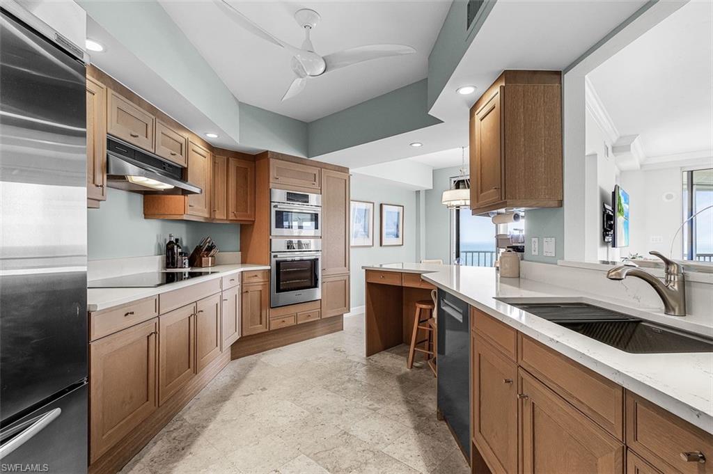 CONTESSA AT BAY COLONY - Residential