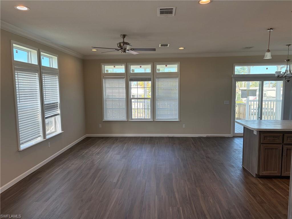 BAYSIDE ESTATES - Residential