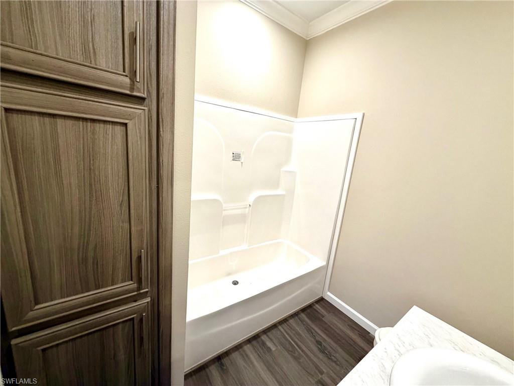 BAYSIDE ESTATES - Residential