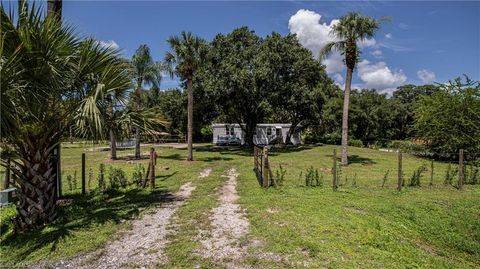 A home in MOORE HAVEN