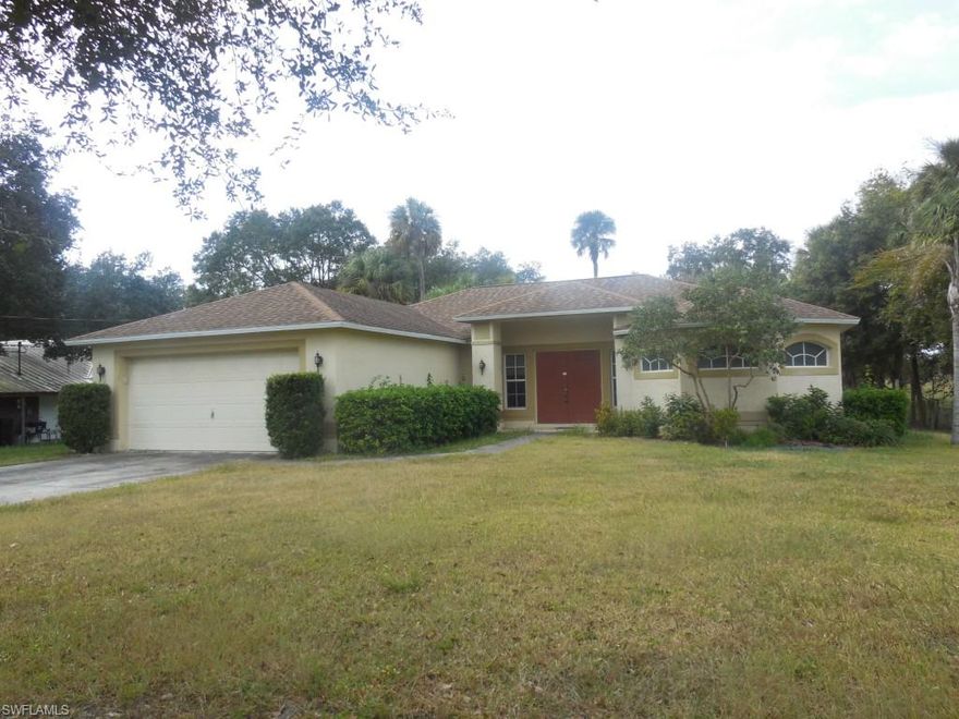 HANDSOME CONTEMPORARY HOME LOCATED IN FAMILY-FRIENDLY CALOOSA ESTATES NEIGHBORHOOD! 
Well-built concrete block with stucco home offering a great room living area design which includes entry, living room, dining room, and kitchen—and your own 50” Samsung Plasma Wall-Mounted TV! The split bedroom floor plan has a huge master suite on one side of home that includes a bathroom “to die for” and lots of convenient closet space. The two guest bedrooms, guest bath, and laundry room are on the double garage side of the home. Enjoy the distinctive double door entry into the home—or the spacious screened porch on the rear of the home which overlooks a spacious fenced back yard for pets and/or gardening. You will love the home’s cathedral ceilings and wood and ceramic tile throughout—and a kitchen fit for a gourmet! Don’t look if you are not prepared to fall in love!!! Note: This is a Short Sale subject to Lender’s Approval which could result in delays.