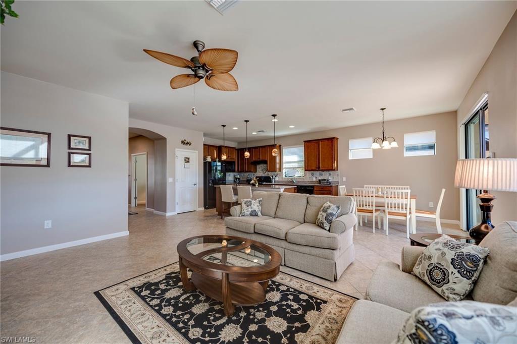 WINDING CYPRESS - Residential