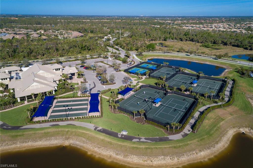 WINDING CYPRESS - Residential