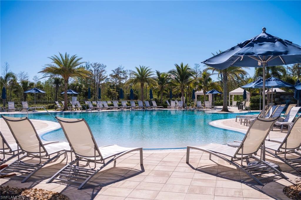 WINDING CYPRESS - Residential