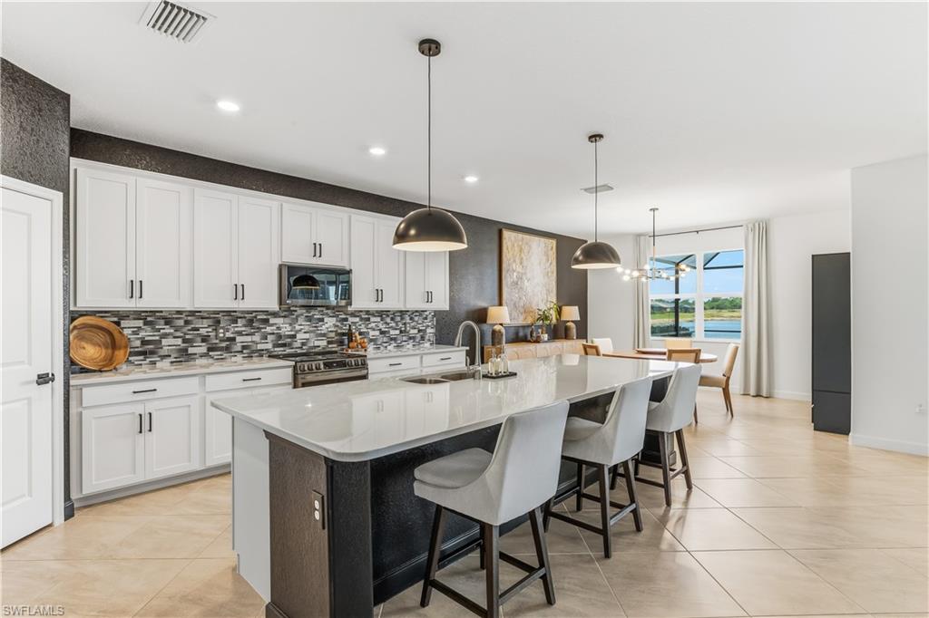 COUNTRY CLUB - Residential