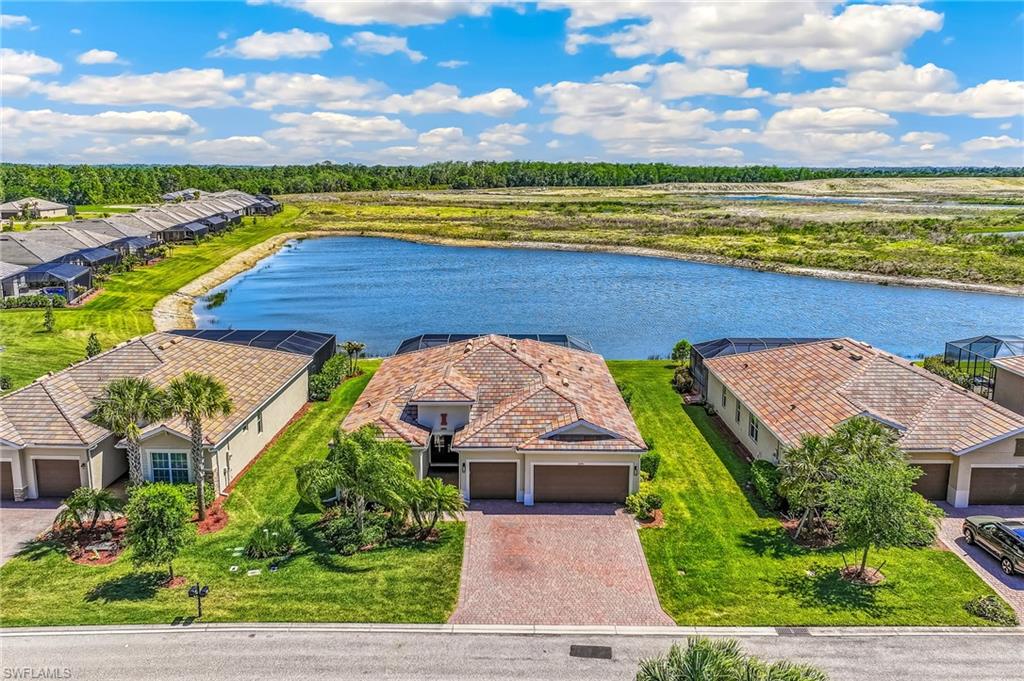 COUNTRY CLUB - Residential