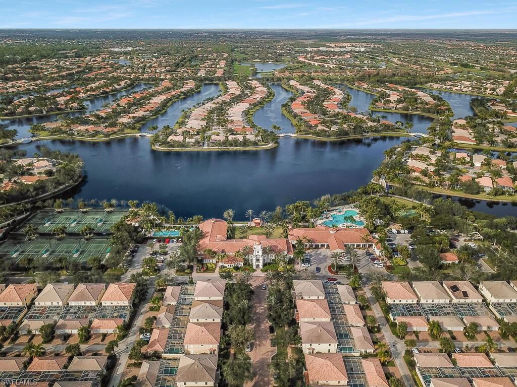 ISLAND WALK - Residential